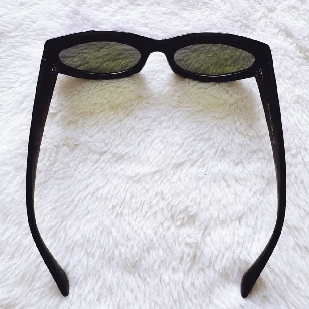 Faye Mirrored Purple with Black Rim Sunglasses - Picture 13 of 16